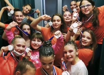 Aquabetta u Sisku osvojila dva srebra na Kupu Hrvatske u umjetničkom plivanju: Ovo je izuzetan uspjeh