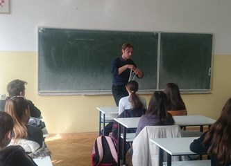 Iluzionist Andrej Škedel začarao Velikogoričane