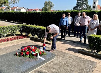 Gorički SDP-ovci polaganjem vijenaca obilježili Dan antifašističke borbe