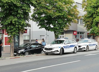 Oružana pljačka u centru: Ušetao naoružan i zatražio novac od djelatnica banke
