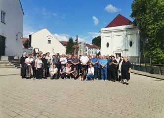 Župljani Krašića i Oštrca misnim slavljem u Vukovini završili hodočašće Sisačke biskupije povodom Velike Gospe