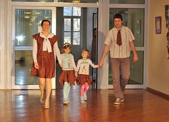 Naučile su šivati haljine, suknje, tunike i ne žele stati