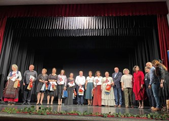 Jane očarale Koprivnicu i osvojile zlatnu plaketu!