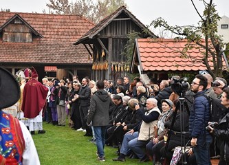 U Kurilovcu proslavili Martinje: „Turopolje to smo mi. Mi smo ova zemlja i ovaj kraj smo mi. Zato prijatelji dragi uživajte danas u ljepoti običaja“