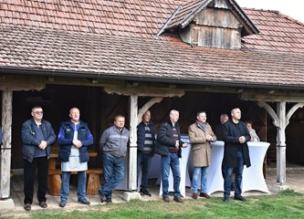 U Kurilovcu proslavili Martinje: „Turopolje to smo mi. Mi smo ova zemlja i ovaj kraj smo mi. Zato prijatelji dragi uživajte danas u ljepoti običaja“