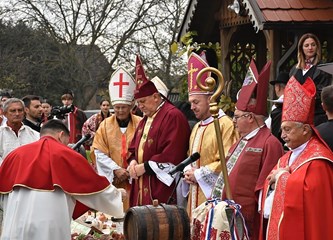 U Kurilovcu proslavili Martinje: „Turopolje to smo mi. Mi smo ova zemlja i ovaj kraj smo mi. Zato prijatelji dragi uživajte danas u ljepoti običaja“