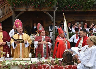 U Kurilovcu proslavili Martinje: „Turopolje to smo mi. Mi smo ova zemlja i ovaj kraj smo mi. Zato prijatelji dragi uživajte danas u ljepoti običaja“