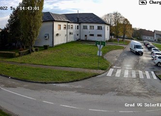 FOTO: Usred bijela dana odlagao otpad unatoč upozorenju da je prostor pod video nadzorom