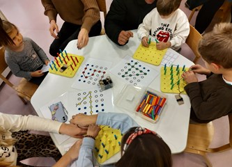 Večer matematike u Dječjem vrtiću Lojtrica: Djeca i roditelji rješavanjem zadataka ispunili matematičku putovnicu