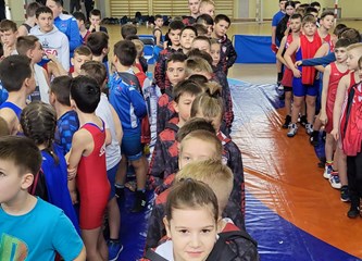 [FOTO] Elena Karas osvojila povijesnu medalju za goričko hrvanje, mladi 'Bikovi' ponovno oduševili: Pokazali su borbenost i veliko srce!