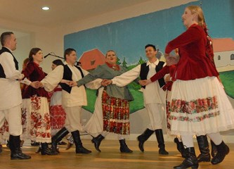Mlaka najbolja u koreografiranom folkloru