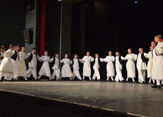 FOTO: Sve draži folklora u dječjim koracima na prvoj večeri 23. Smotre folklora Velike Gorice