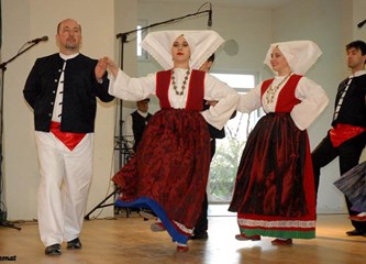 Mlaka najbolja u koreografiranom folkloru