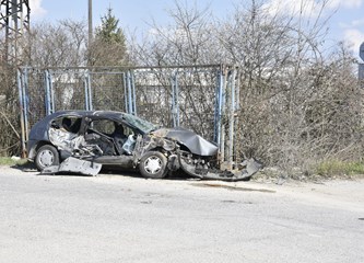 Kod goričke šljunčare sudarili se kamion i automobil