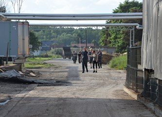FOTO: U združenoj vježbi vatrogasci Donjeg Turopolja demonstrirali koordinaciju i spremnost za velike intervencije