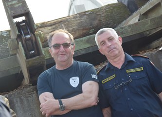 FOTO: U združenoj vježbi vatrogasci Donjeg Turopolja demonstrirali koordinaciju i spremnost za velike intervencije