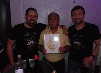 Škrleti breških vinara među najboljima: Vlado Mikulčić i Franjo Matković osvojili zlatne diplome na Festivalu vina „Moslavina 2023.“