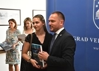Gradonačelnik ugostio najbolje učenike: „Želim ostati u Hrvatskoj i završiti fakultet koji će mi omogućiti da se tu zaposlim“