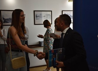 Gradonačelnik ugostio najbolje učenike: „Želim ostati u Hrvatskoj i završiti fakultet koji će mi omogućiti da se tu zaposlim“