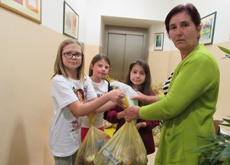 Centar za socijalnu skrb podijelio uskršnje pakete