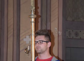 Mladi okupljeni na Križnom putu kroz župu