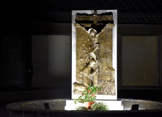 Blagoslovljen novi reljef: "I danas osjećamo teret onih vremena koje je nosio Stepinac, ali i njegovu pastirsku ljubav i zagovornu molitvu"