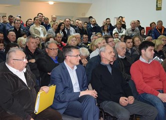 Lomničani protiv asfaltne baze