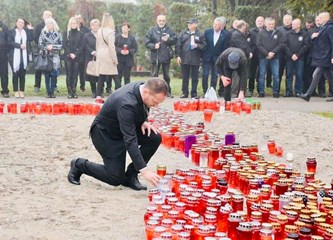 Povodom blagdana Svih svetih upaljene svijeće za poginule branitelje