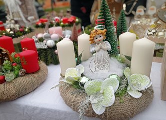 Izaberite adventski vijenac i donirajte za seke Rinčić