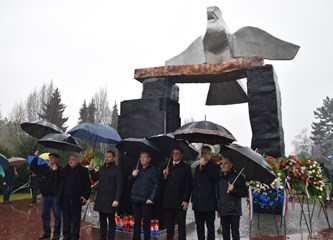 Polaganjem vijenaca Velika Gorica počela s obilježavanjem Dana Grada