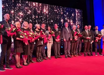 FOTO: Javna priznanja Grada u rukama ovogodišnjih laureata