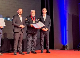 FOTO: Javna priznanja Grada u rukama ovogodišnjih laureata