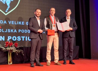 FOTO: Javna priznanja Grada u rukama ovogodišnjih laureata