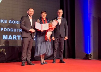 FOTO: Javna priznanja Grada u rukama ovogodišnjih laureata