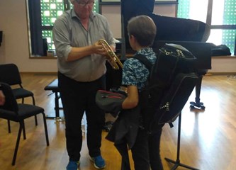 Mladi trubač Stefan svoj je talenat već dokazao, podržimo ga da ode na svjetsko natjecanje i uspješno nastavi školovanje!