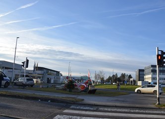 Prometna kod Podbrežnice: Automobilom prošao kroz podgutnicu