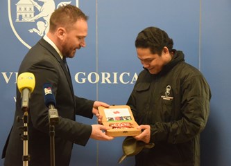 Zahvala Filipincu Aliviu koji je gasio požar autobusa: "Ja sam još više zahvalan jer sam ovdje dobio priliku da radim"