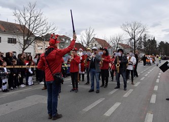 FOTO Velika povorka 115. Turopoljskog fašnika prošla gradom