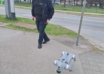 VIDEO I FOTO: Robopas u šetnji Goricom! Jeste li ga sreli?
