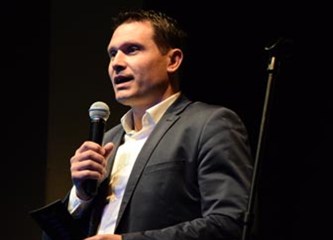 Naoružani instrumentima vojnici otvorili VG Brass