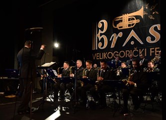 Naoružani instrumentima vojnici otvorili VG Brass