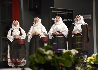 FOTO Gradska smotra: Na pozornici nastupilo 412 folkloraša, Šiljakovina i Lomničani najbolji