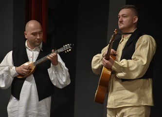 FOTO Gradska smotra: Na pozornici nastupilo 412 folkloraša, Šiljakovina i Lomničani najbolji