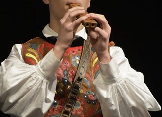 FOTO Gradska smotra: Na pozornici nastupilo 412 folkloraša, Šiljakovina i Lomničani najbolji