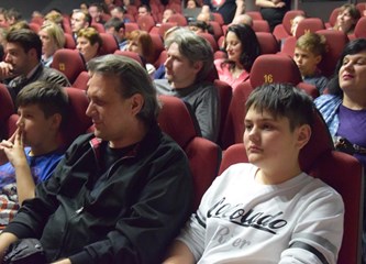 Naoružani instrumentima vojnici otvorili VG Brass