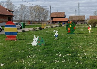 FOTO: Vukovina, Rakitovec, Buševec, Čiče...mještani prigodno ukrasili svoja sela uoči Uskrsa