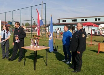 Za dan Turopolja otvoreno igralište i rekordni vatrogasni kup