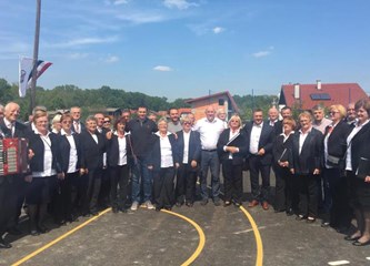 Za dan Turopolja otvoreno igralište i rekordni vatrogasni kup